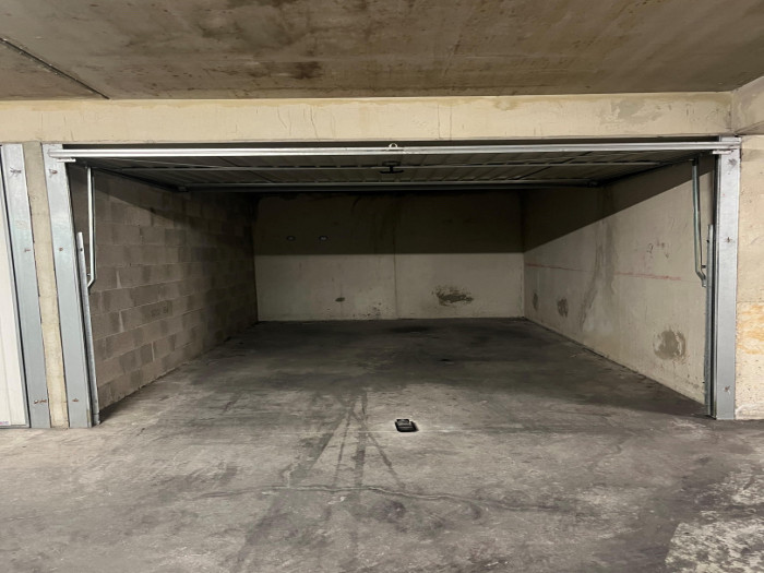 vente-parking-box-Marseille-13004-1