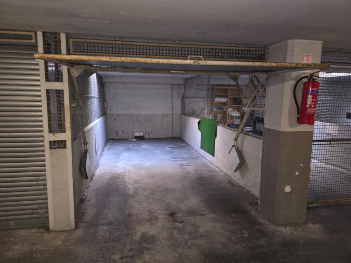 location-parking-box-Marseille-13008-1