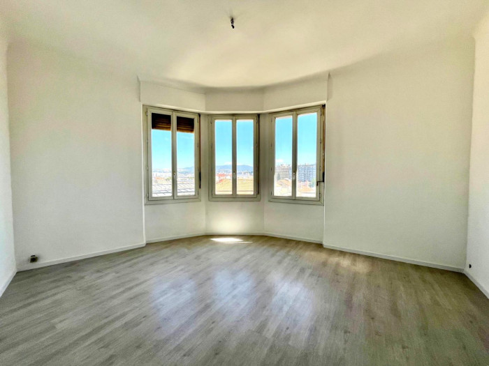 vente-appartement-Marseille-13001-3