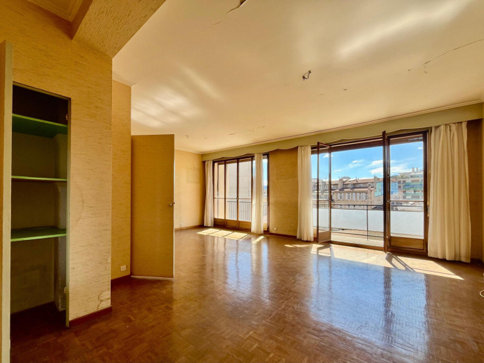 vente-appartement-Marseille-13006-3