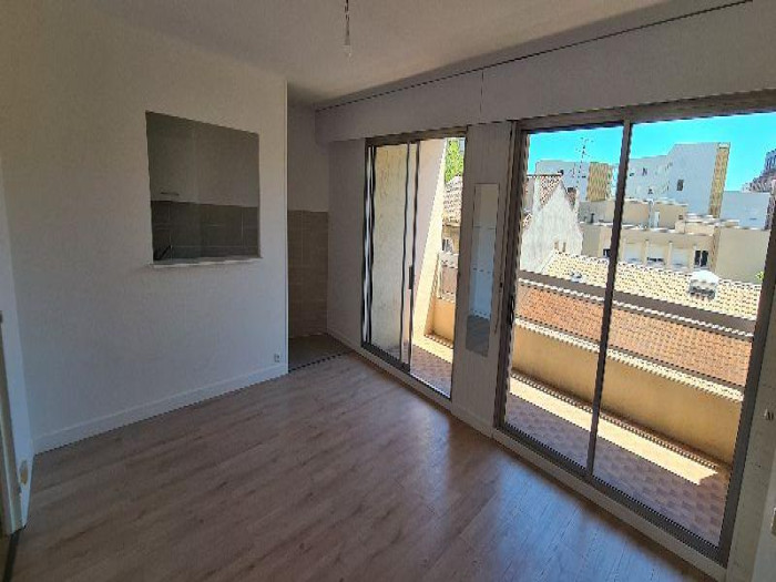 location-appartement-Marseille-13005-1