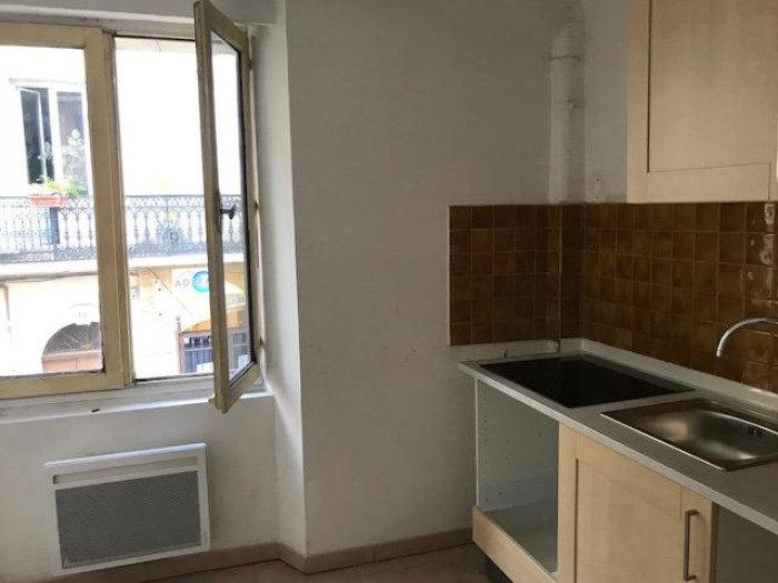 location-appartement-Le-Beausset-83330-2