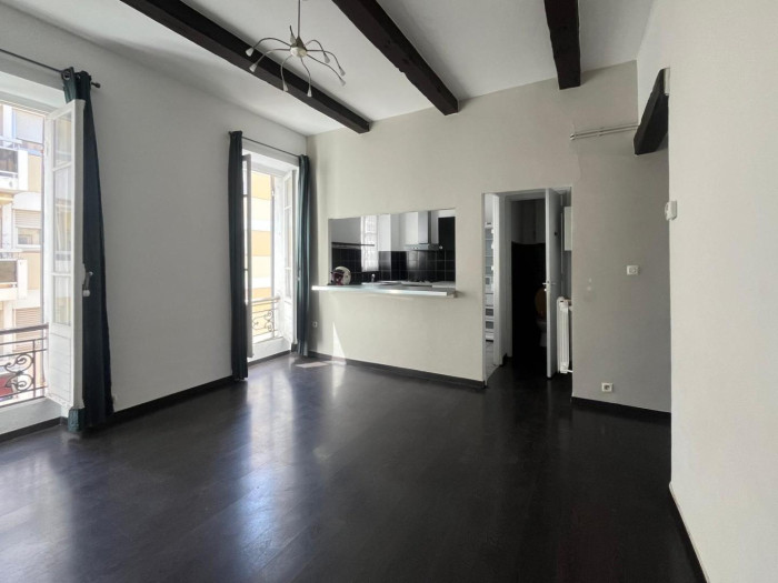 location-appartement-Marseille-13005-3